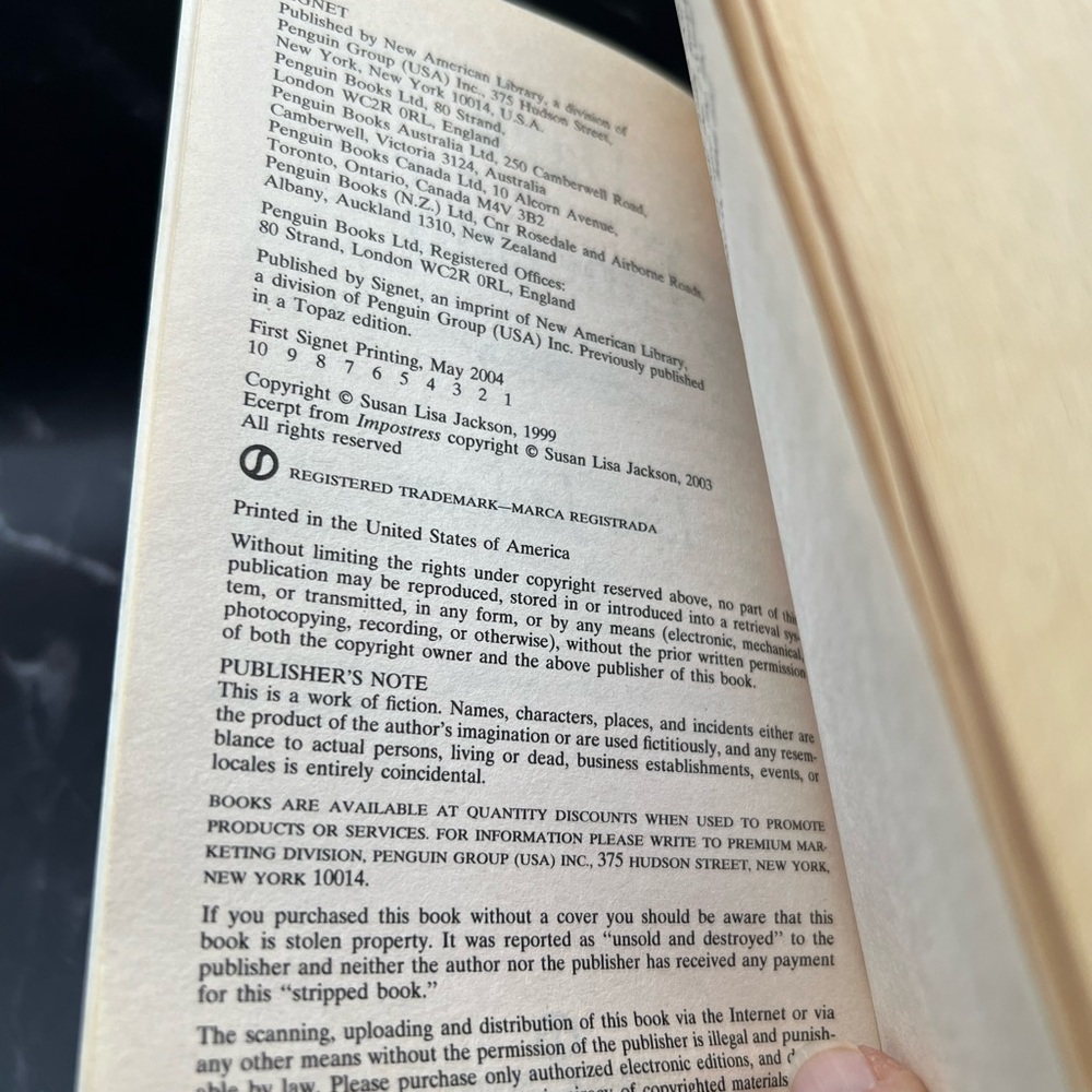 Lisa Jackson Dark Emerald Book - Picture 5 of 5